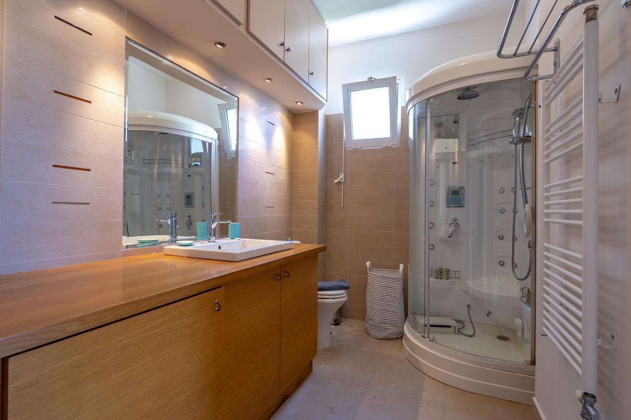 Rhea - Glyfada Sea View Apartment Atene Esterno foto